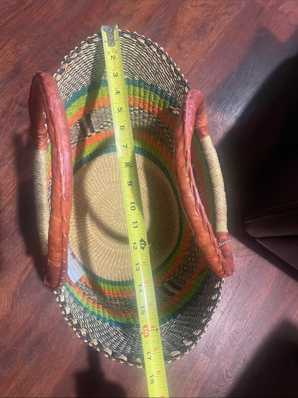 Handwoven Multicolor Straw Bolga basket with Brown Leather Handles - Picture 7 of 8